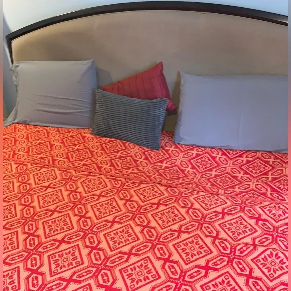 Vintage Cannon Royal Family Bedspread Red White Geometric Mid Century Full Queen